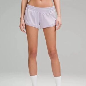Lululemon Hotty Hot Low-Rise Lined Short 2.5”